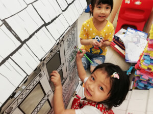 cardboard--playhouse-garden-house-kids-play-02-1200